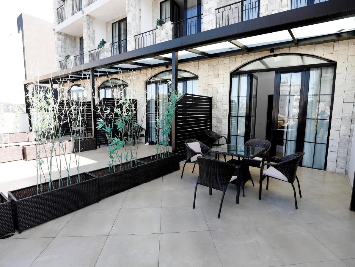 Hotel Homey Кобулети Екстериор снимка