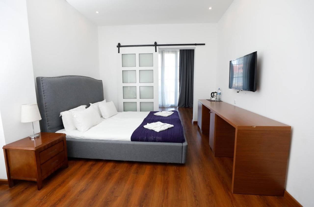 Hotel Homey Кобулети Екстериор снимка